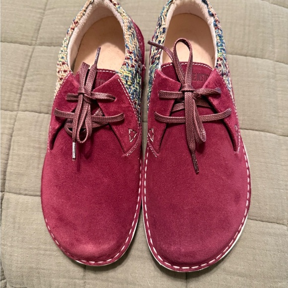 Birkenstock Burgundy Suede Women's Shoes - Picture 1 of 4